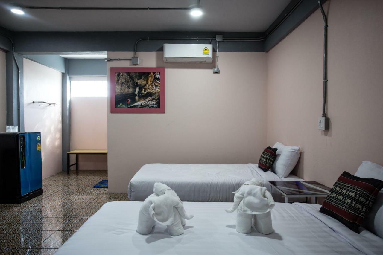 Baan Chang Hotel & Coffee House Tak Exterior foto